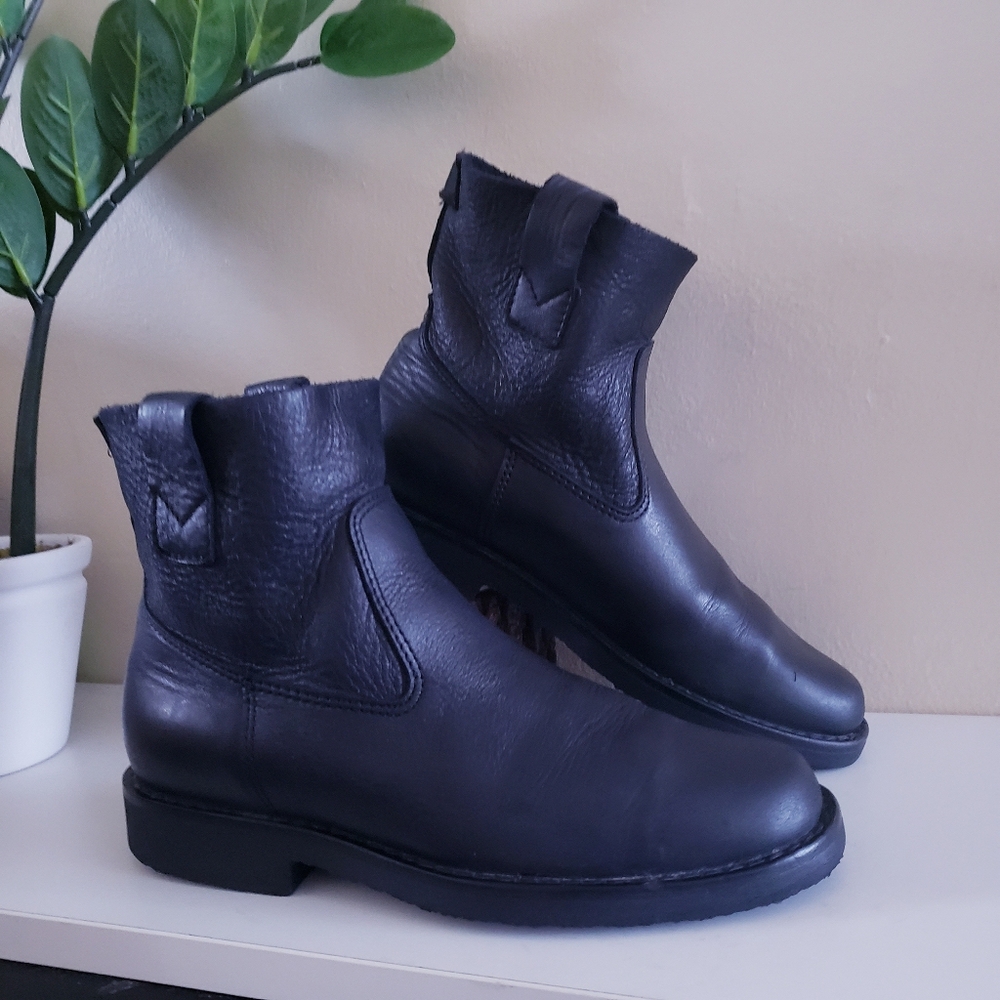 ROOTS Tribe Leather Women's Ankle Boots - Black Size 6.5